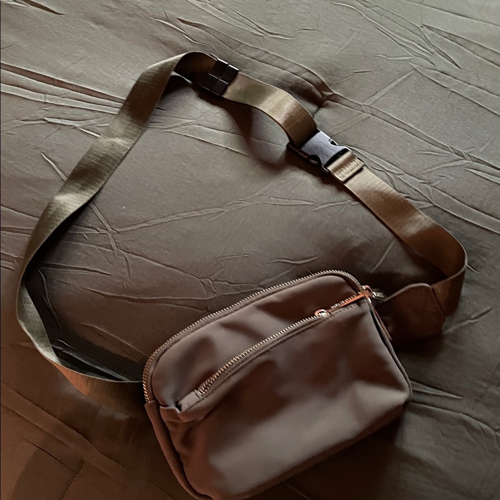 Elegant Tan Crossbody Bag
